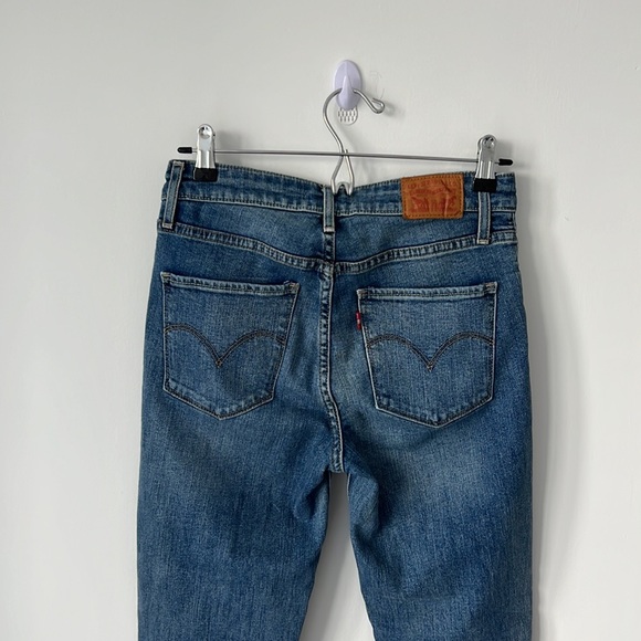 LEVIS Hi-Rise Skinny Jean - Picture 7 of 8